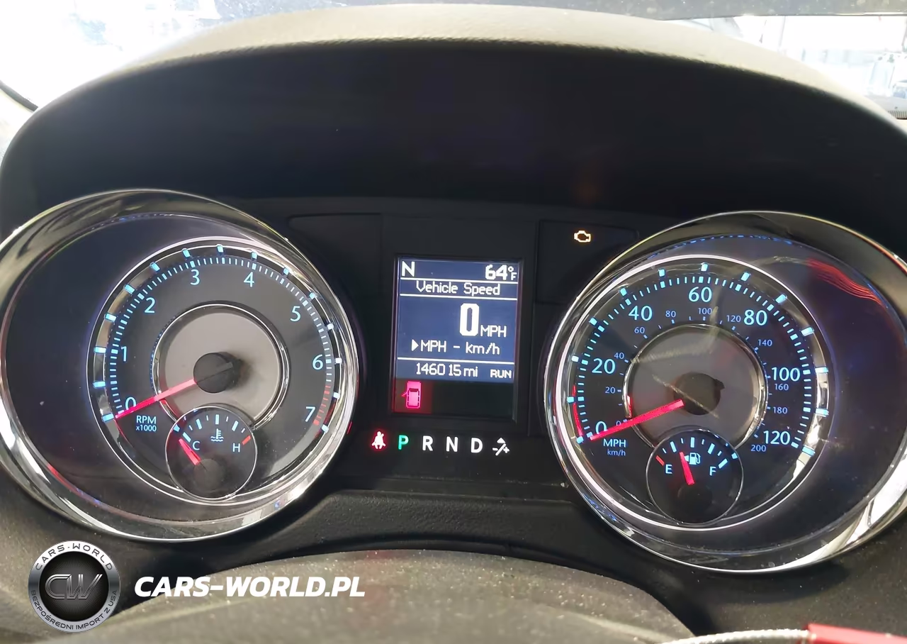 2015 Chrysler Town & Country Touring VIN:2C4RC1BGXFR538525 - 7