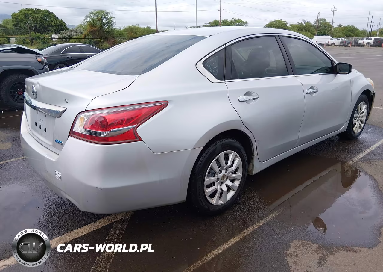 2013 Nissan Altima 2.5 S VIN:1N4AL3AP8DC135875 - 4