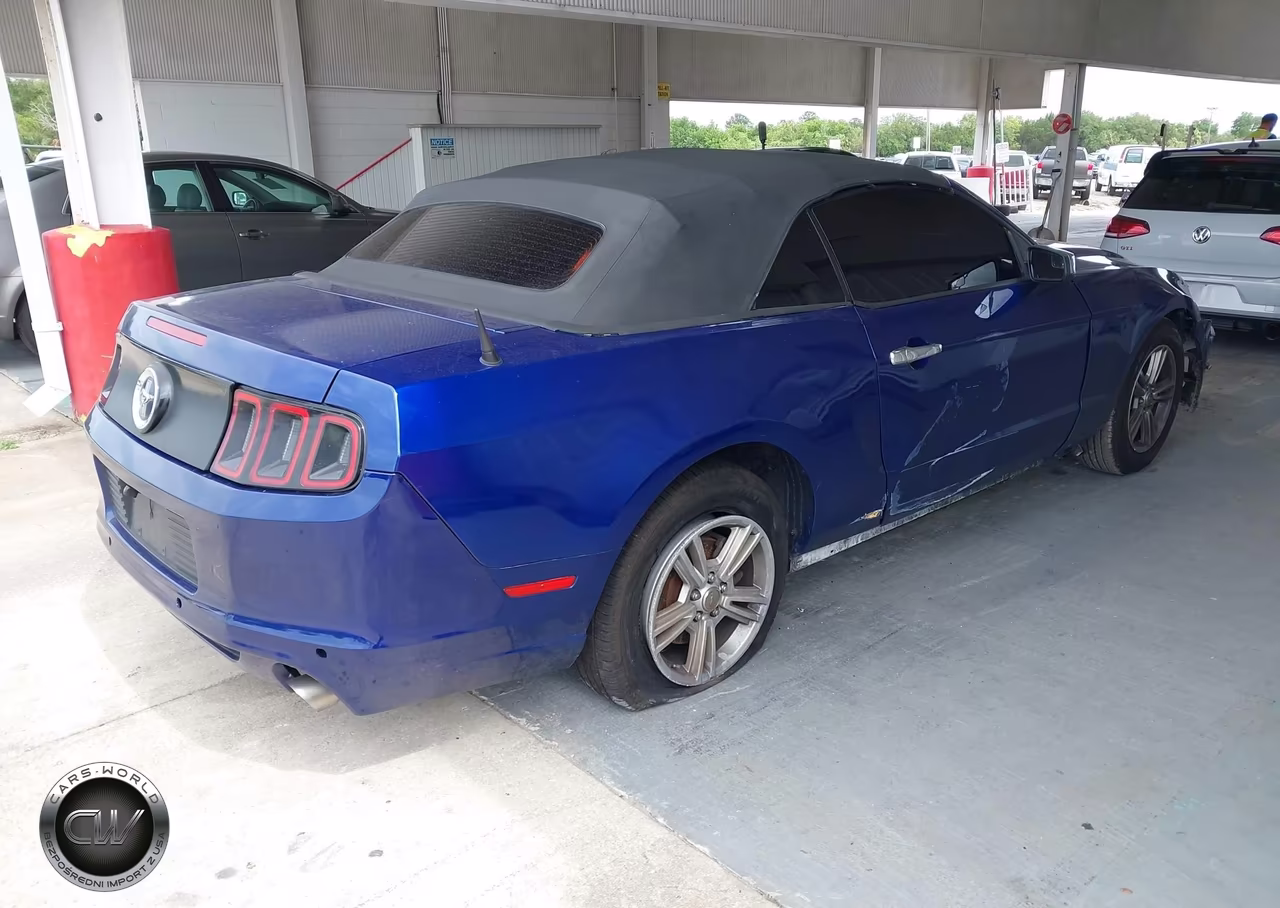 2014 Ford Mustang V6 VIN:1ZVBP8EM2E5205907 - 4