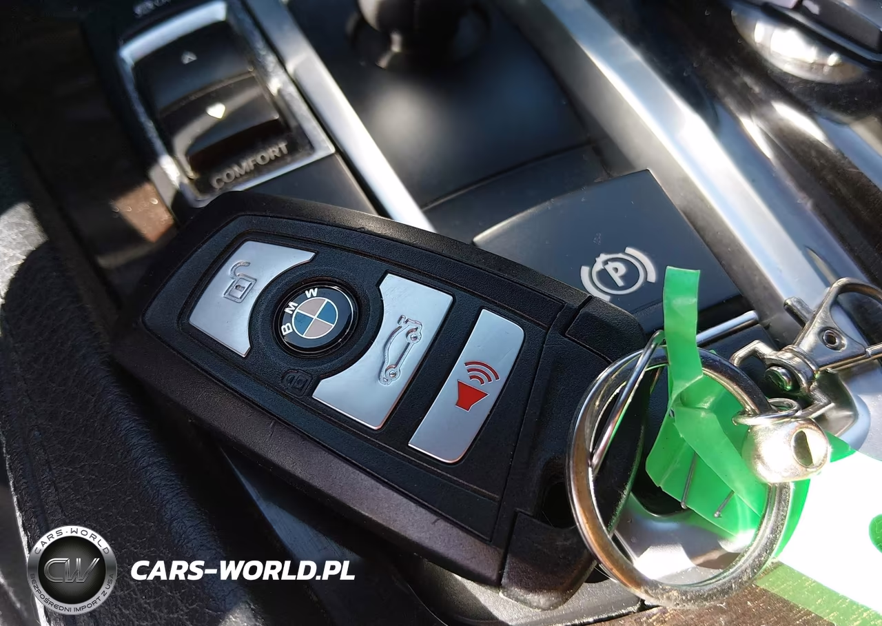 2013 BMW 528I xDrive VIN:WBAXH5C52DDW12787 - 11
