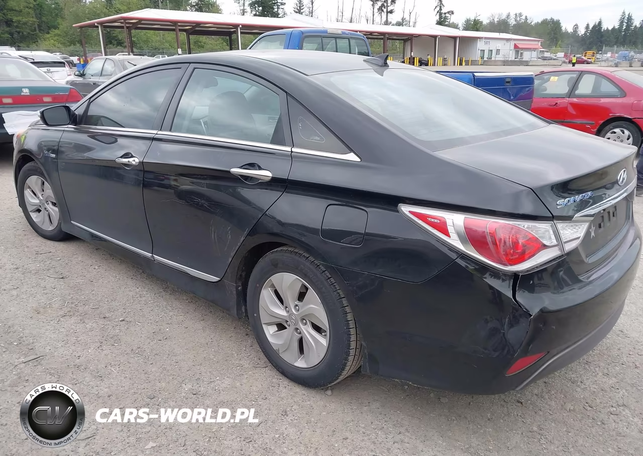 2015 Hyundai Sonata Hybrid VIN:KMHEC4A4XFA138276 - 3