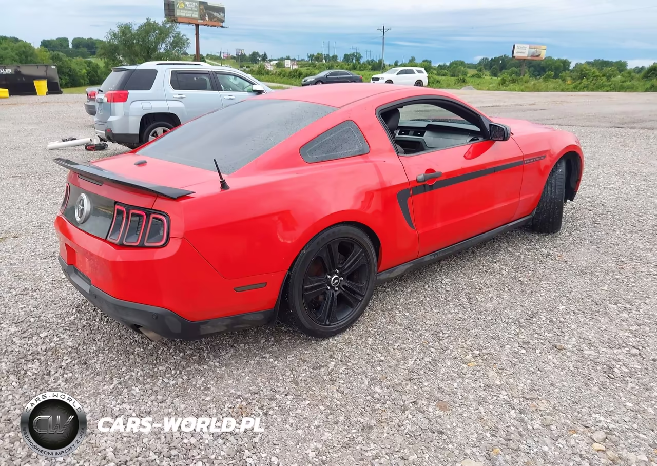 2012 Ford Mustang V6 Premium VIN:1ZVBP8AM9C5209701 - 4