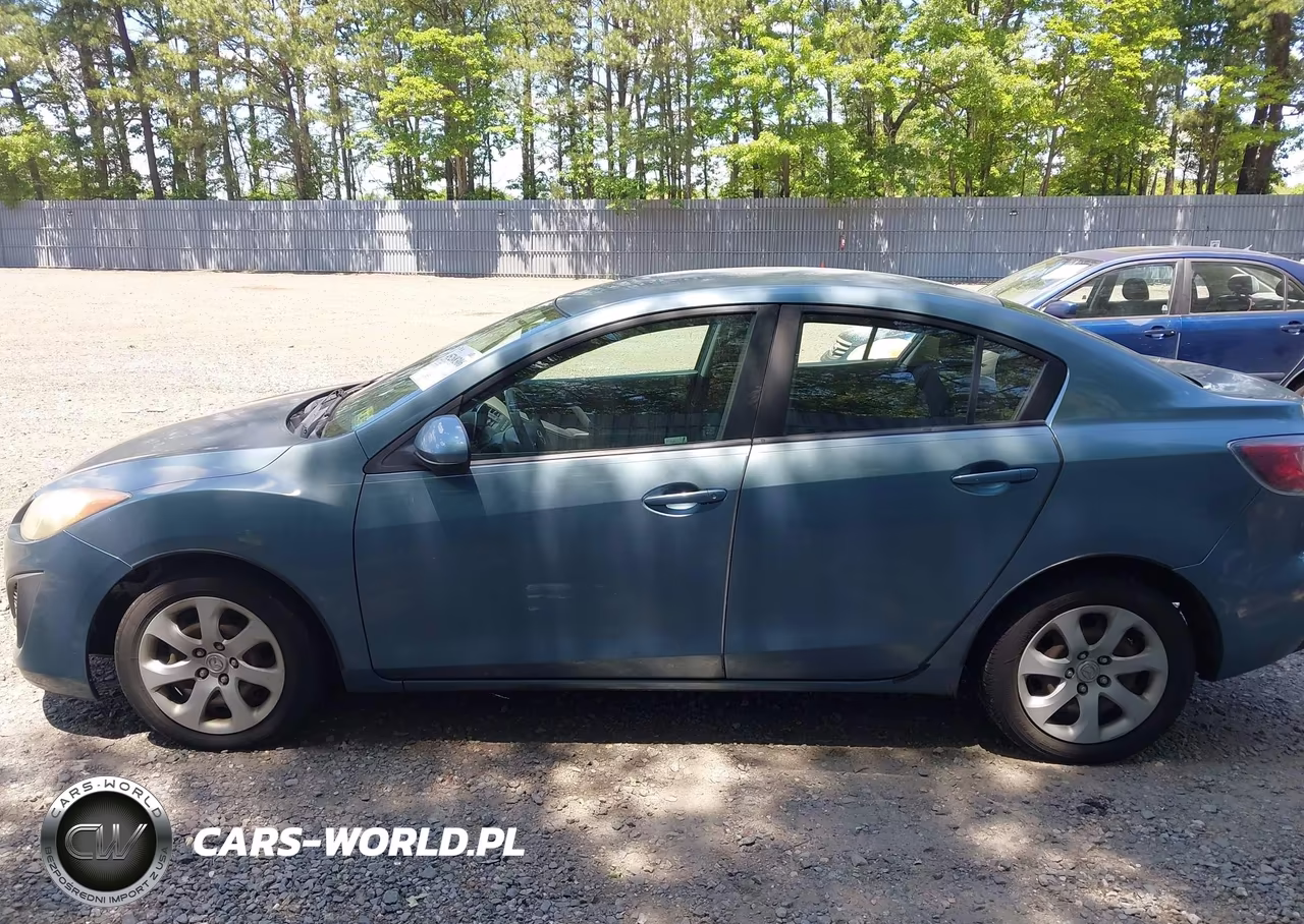 2011 Mazda Mazda3 I Sport VIN:JM1BL1UG9B1357963 - 6