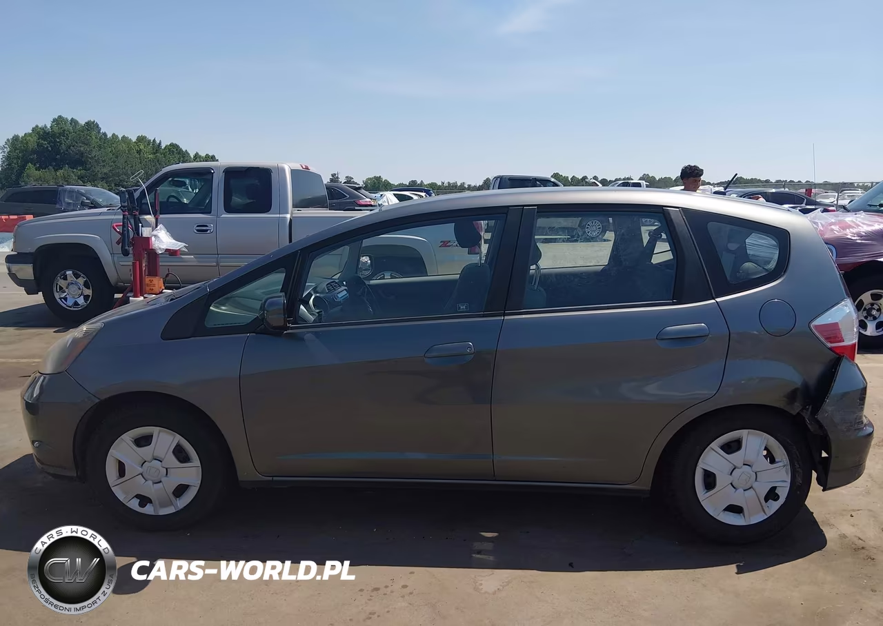 2013 Honda Fit VIN:JHMGE8H38DC060222 - 14