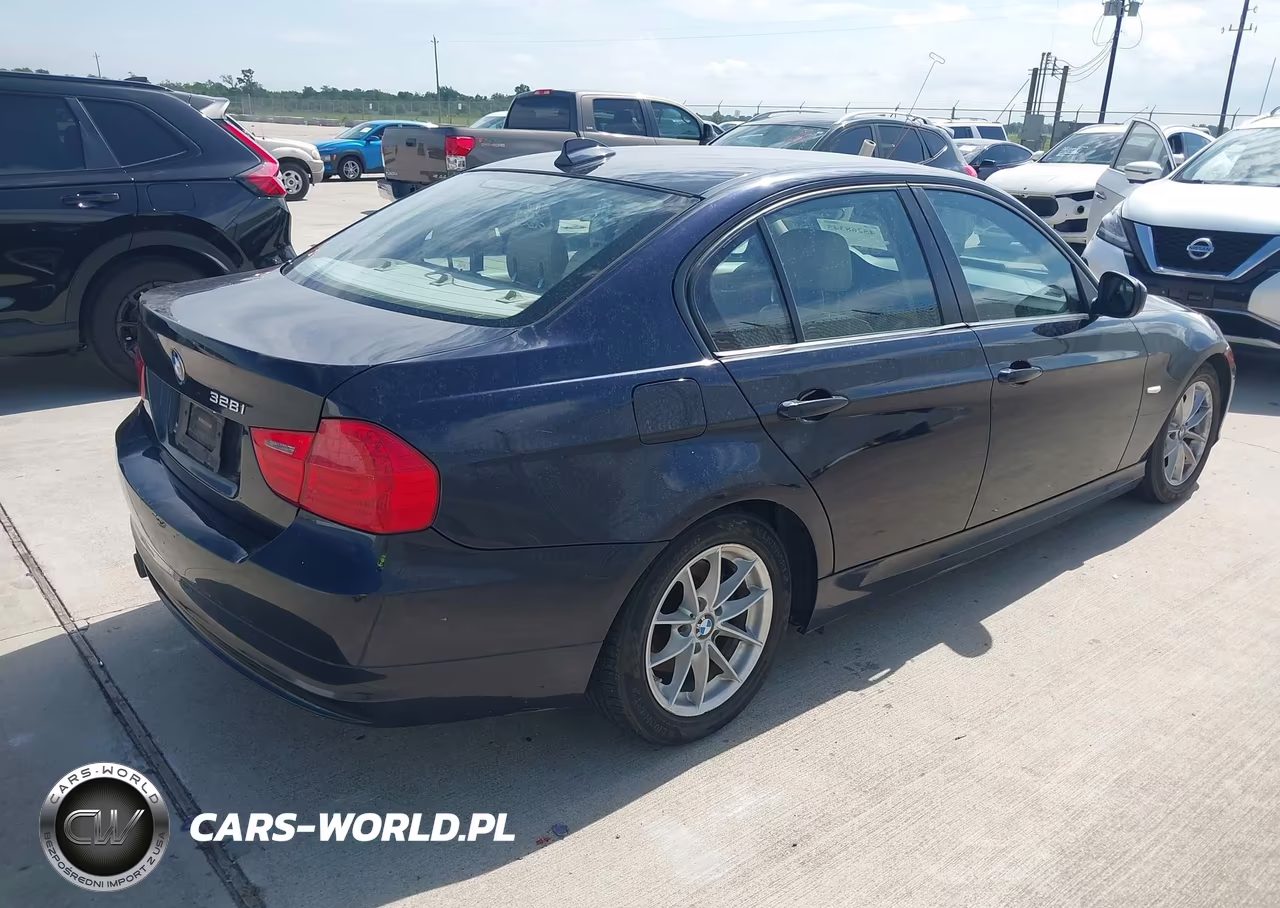 2010 BMW 328I VIN:WBAPH7G52ANM52020 - 4