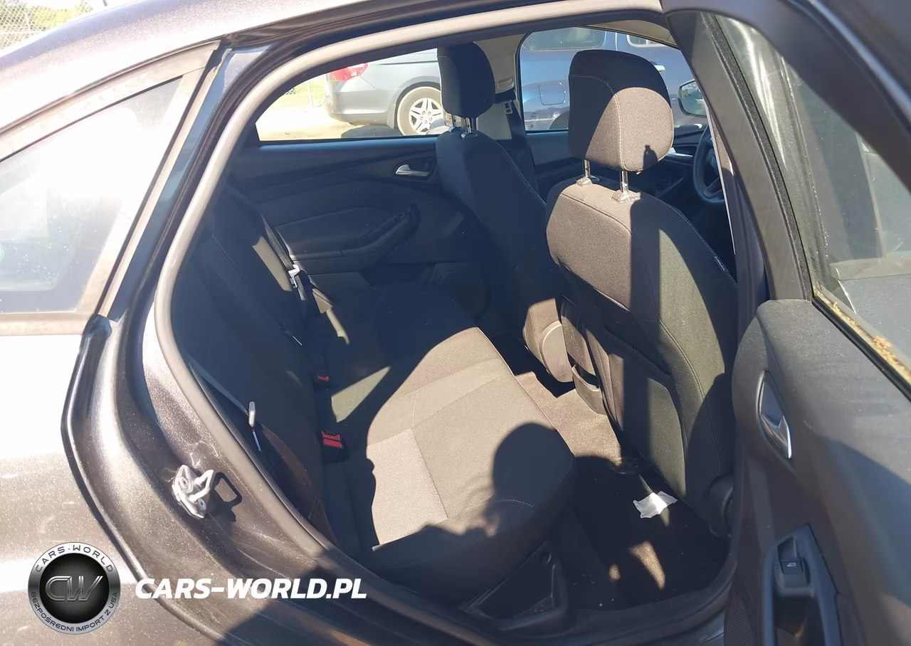 2018 Ford Focus Se VIN:1FADP3F22JL201928 - 8