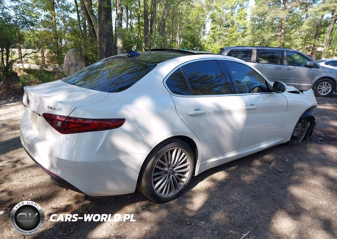 2017 Alfa Romeo Giulia Ti Awd VIN:ZARFAEEN0H7543379 - 4