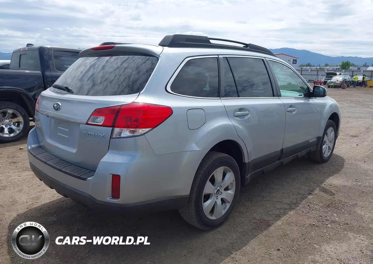2012 Subaru Outback 2.5I Premium VIN:4S4BRBGCXC3253948 - 4