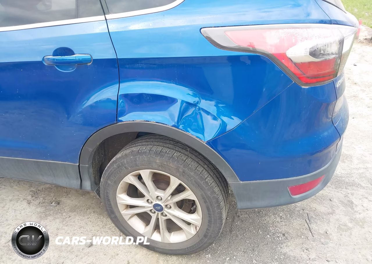 2017 Ford Escape Se VIN:1FMCU9GD4HUB45637 - 6