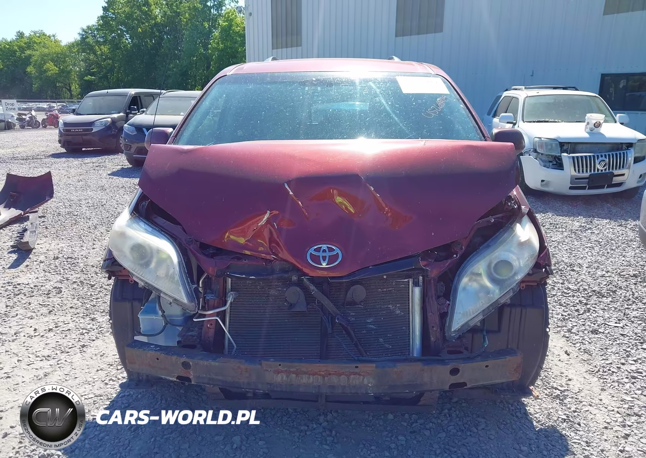 2014 Toyota Sienna Le V6 8 Passenger VIN:5TDKK3DC5ES480744 - 12