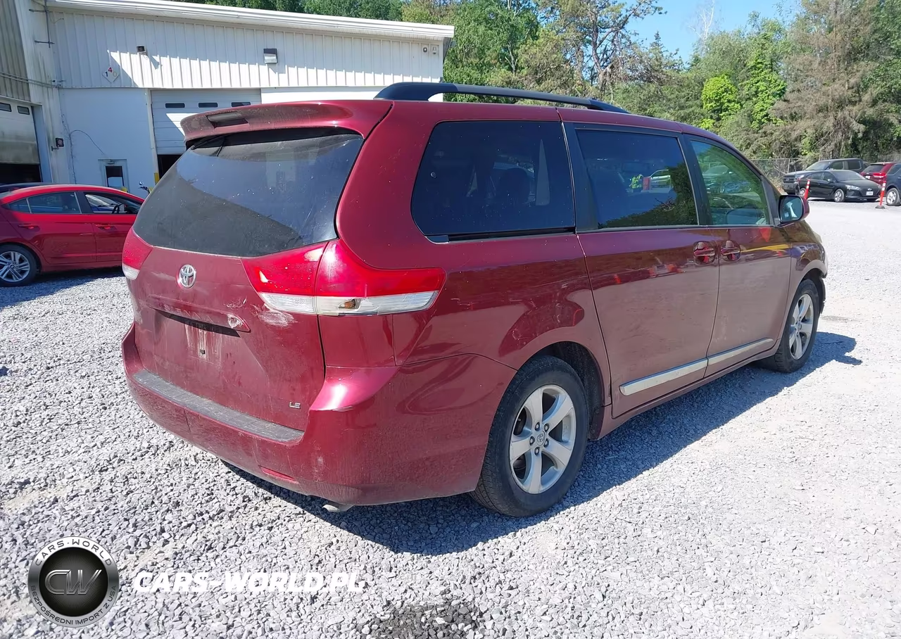 2014 Toyota Sienna Le V6 8 Passenger VIN:5TDKK3DC5ES480744 - 4