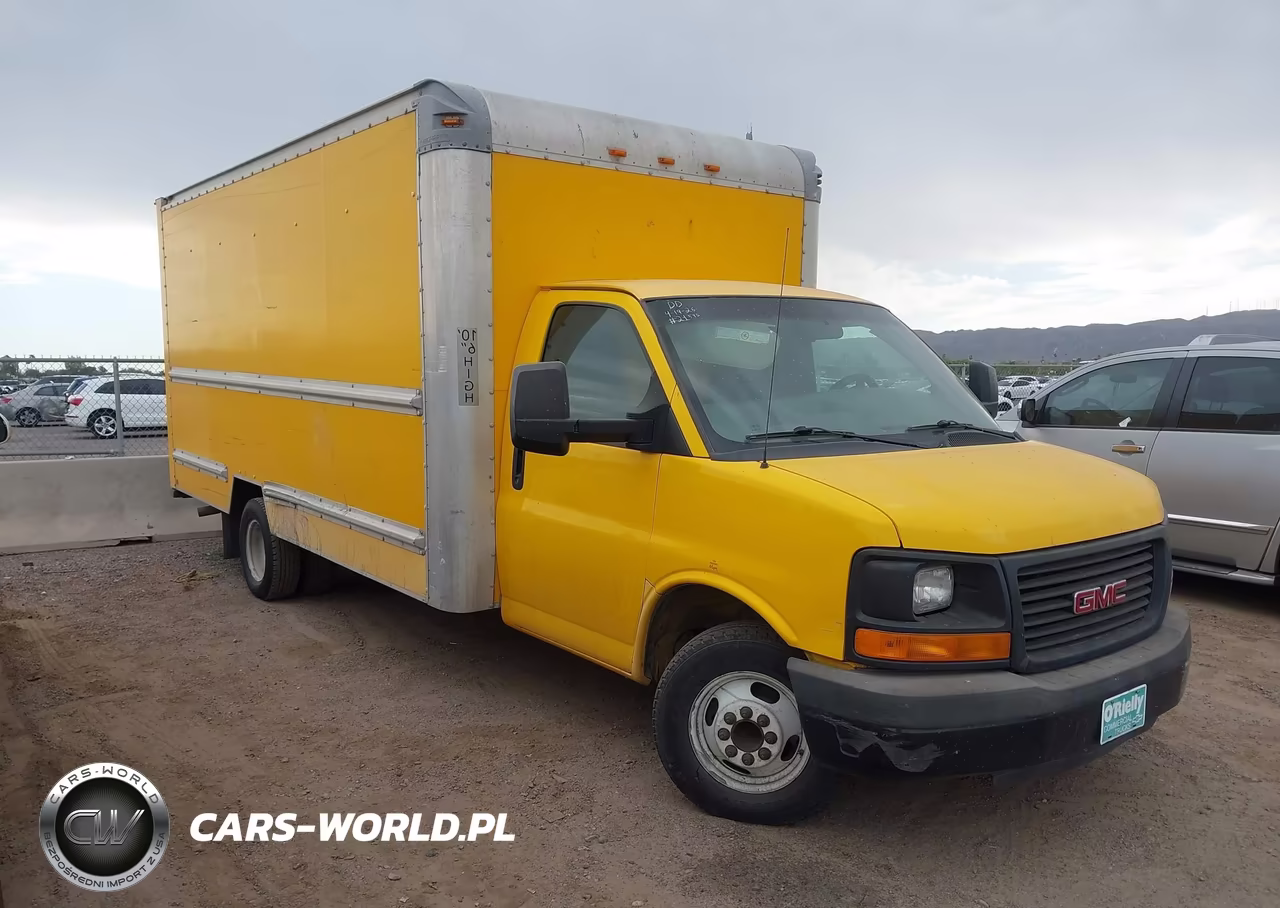 2012 GMC Savana Cutaway Work Van