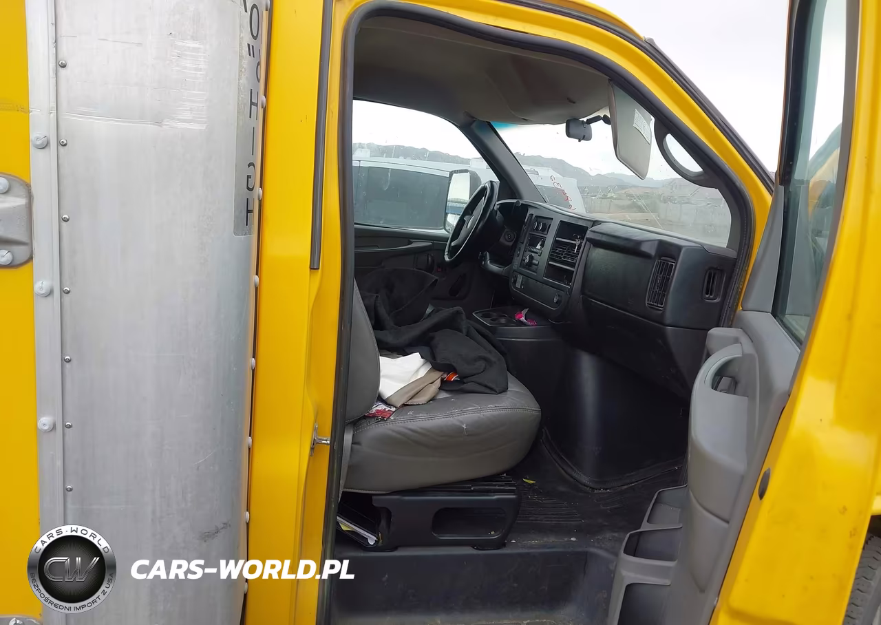 2012 GMC Savana Cutaway Work Van VIN:1GD374CG3C1902838 - 6