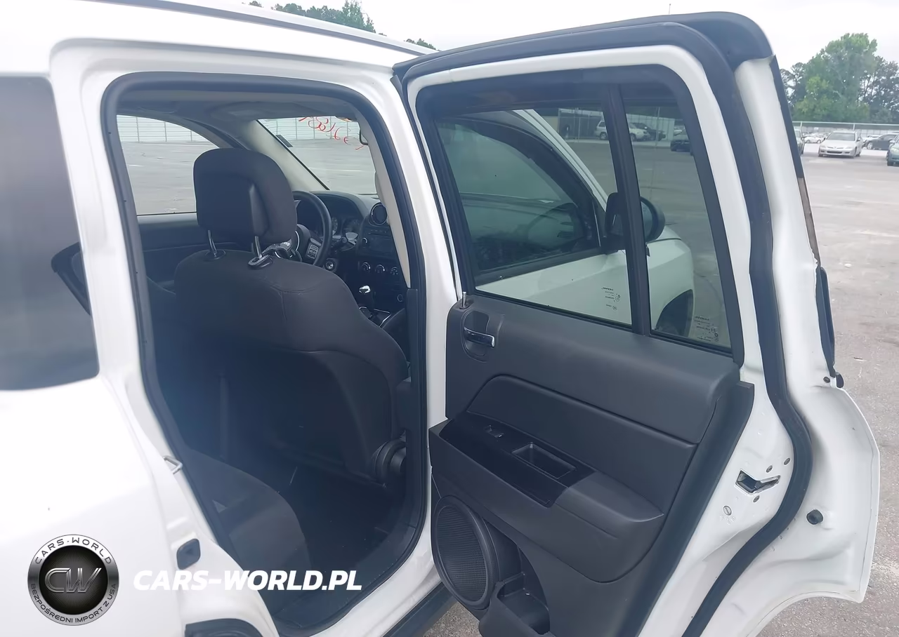 2011 Jeep Compass VIN:1J4NF1FB1BD276261 - 8