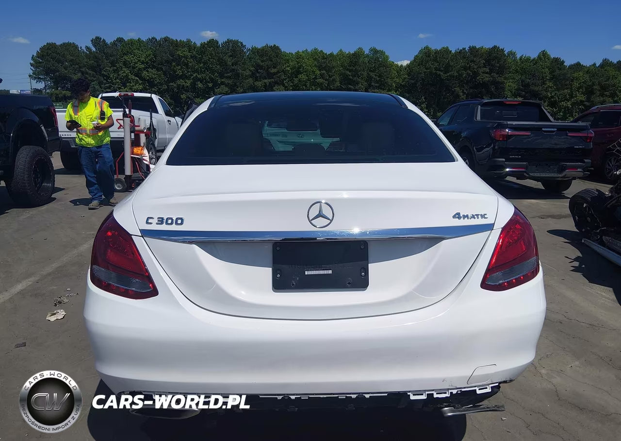 2017 Mercedes-Benz C 300 4Matic VIN:55SWF4KB8HU228063 - 16