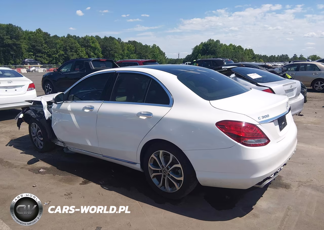 2017 Mercedes-Benz C 300 4Matic VIN:55SWF4KB8HU228063 - 3