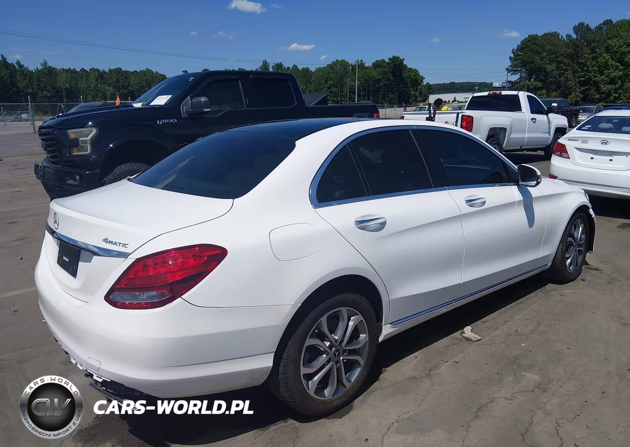 2017 Mercedes-Benz C 300 4Matic VIN:55SWF4KB8HU228063 - 4