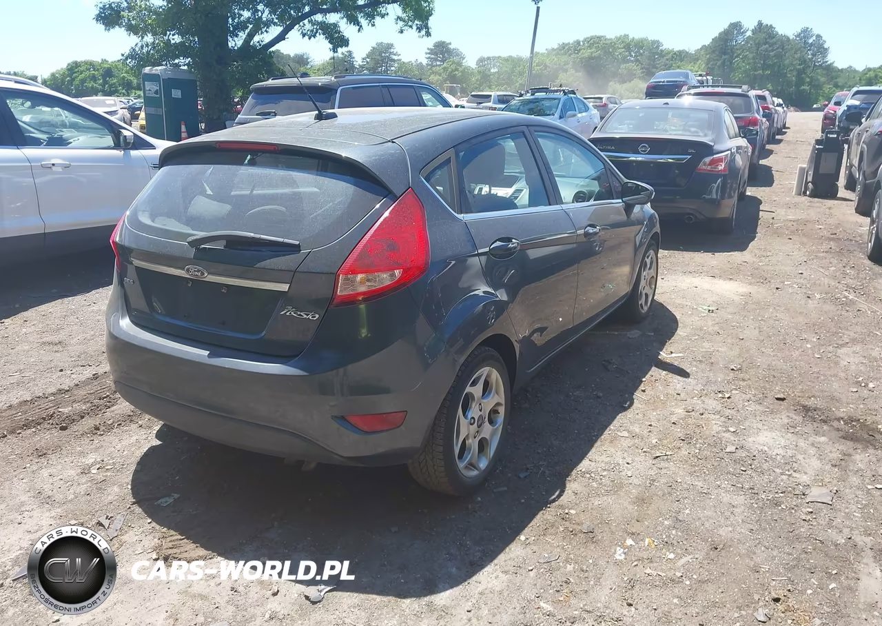 2011 Ford Fiesta Ses VIN:3FADP4FJ7BM147006 - 4