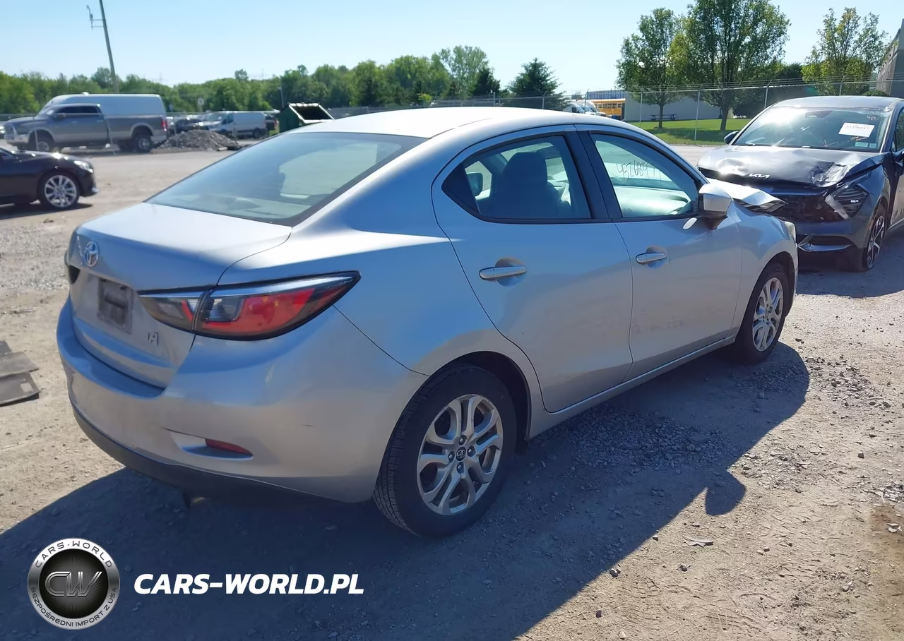 2018 Toyota Yaris Ia VIN:3MYDLBYV8JY321846 - 4