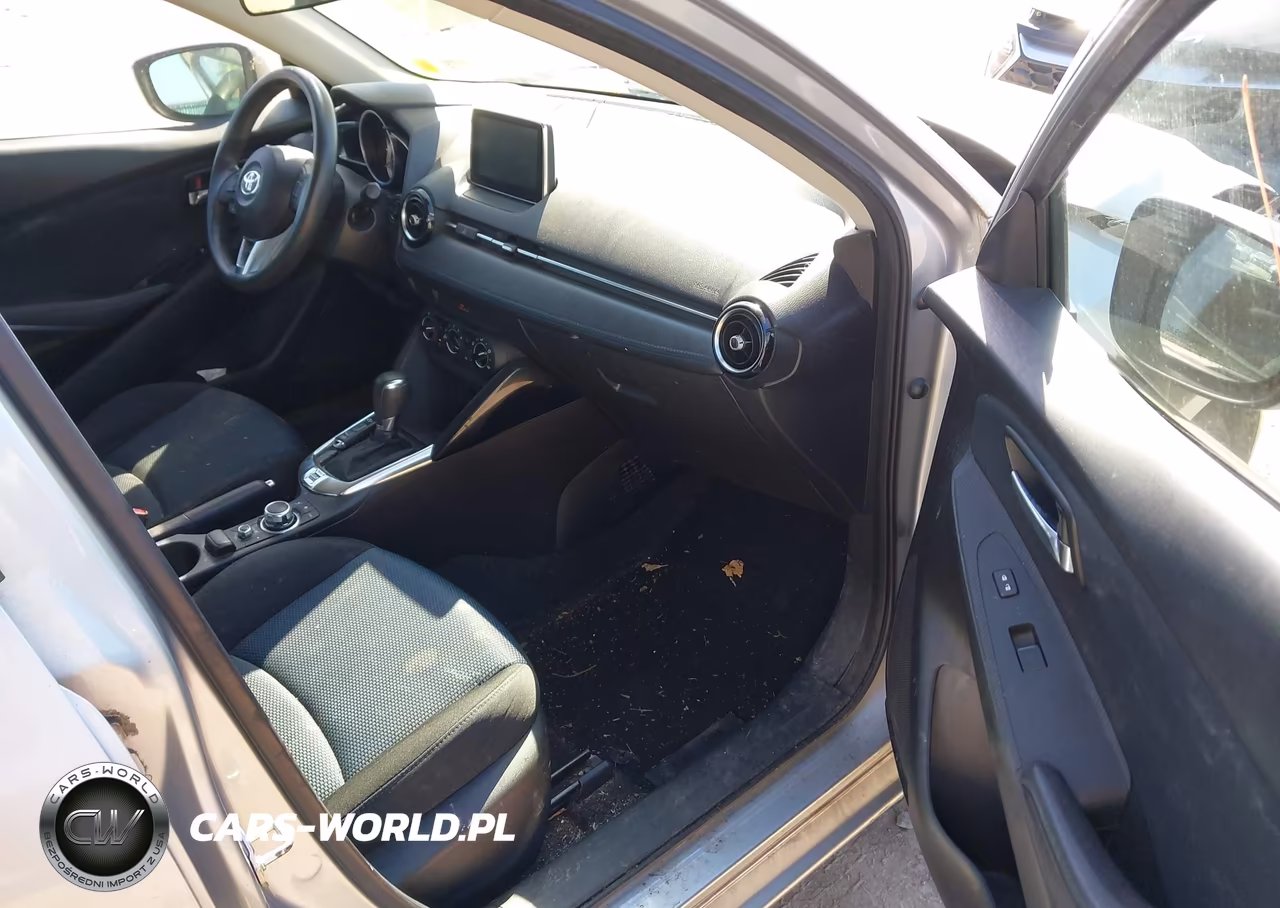 2018 Toyota Yaris Ia VIN:3MYDLBYV8JY321846 - 5