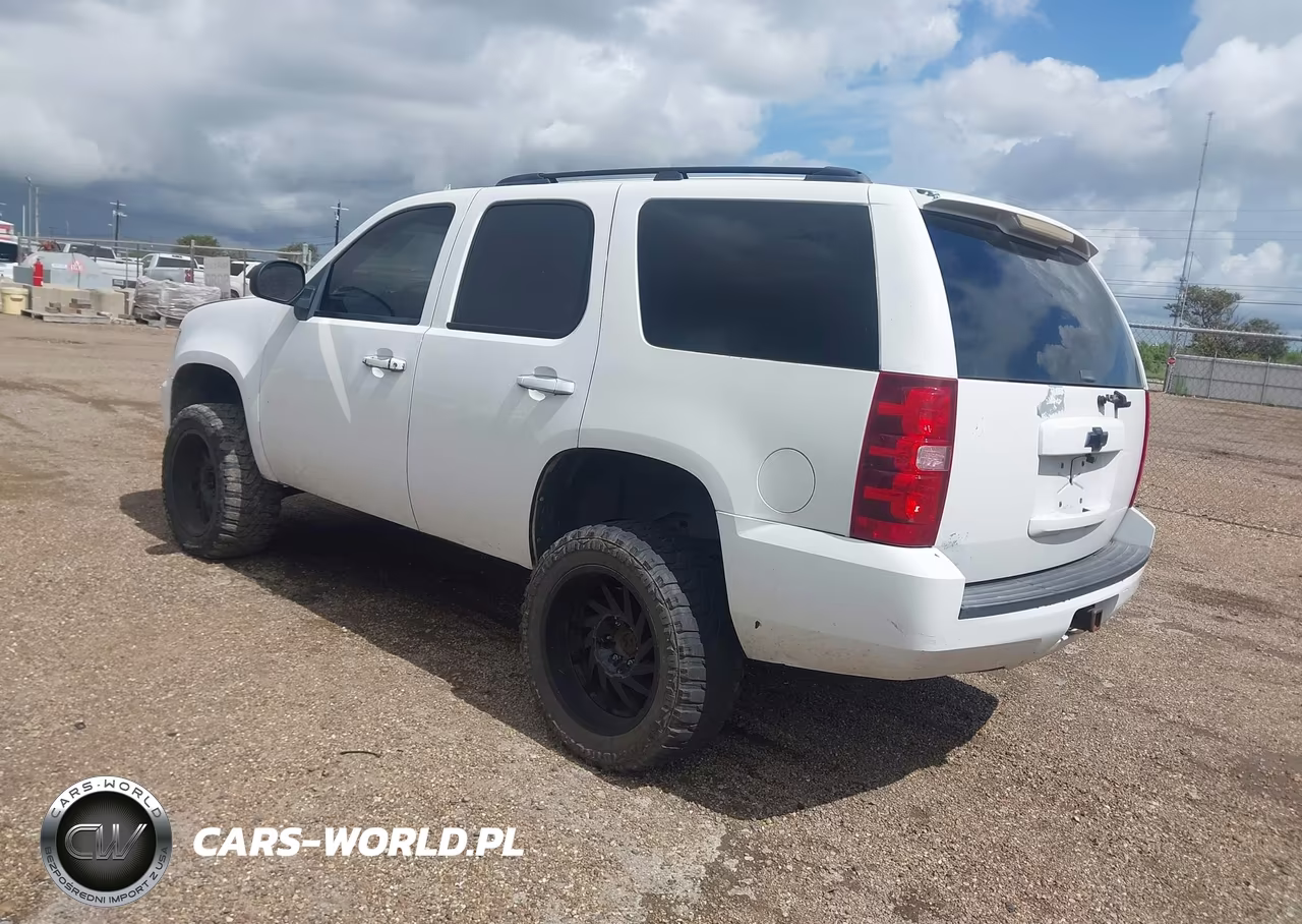 2007 Chevrolet Tahoe Ls VIN:1GNFC13C37R371969 - 3