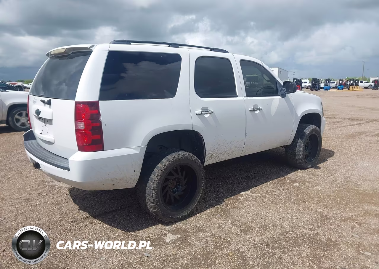 2007 Chevrolet Tahoe Ls VIN:1GNFC13C37R371969 - 4