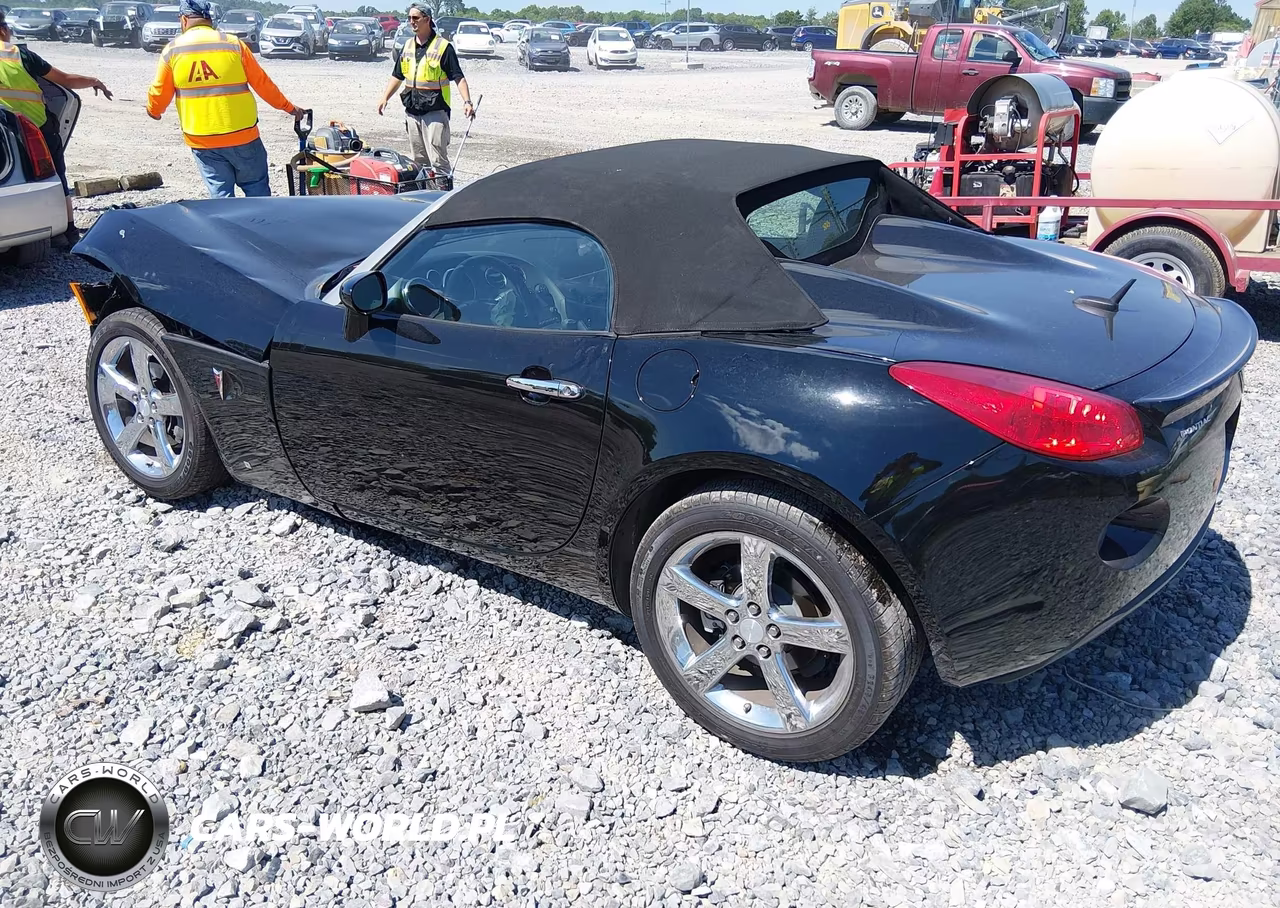 2008 Pontiac Solstice VIN:1G2MC35B58Y126361 - 3