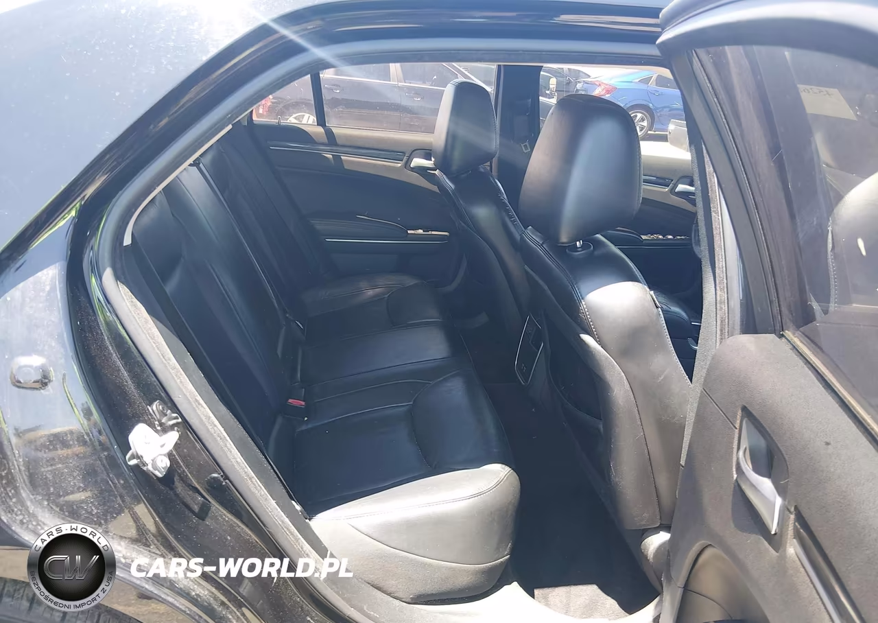 2017 Chrysler 300 Limited VIN:2C3CCAAG8HH647425 - 8
