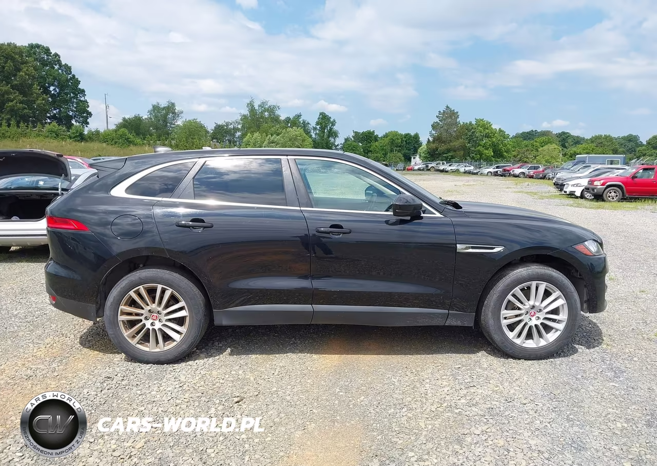 2020 Jaguar F-Pace 30T Prestige VIN:SADCK2GX4LA635683 - 13