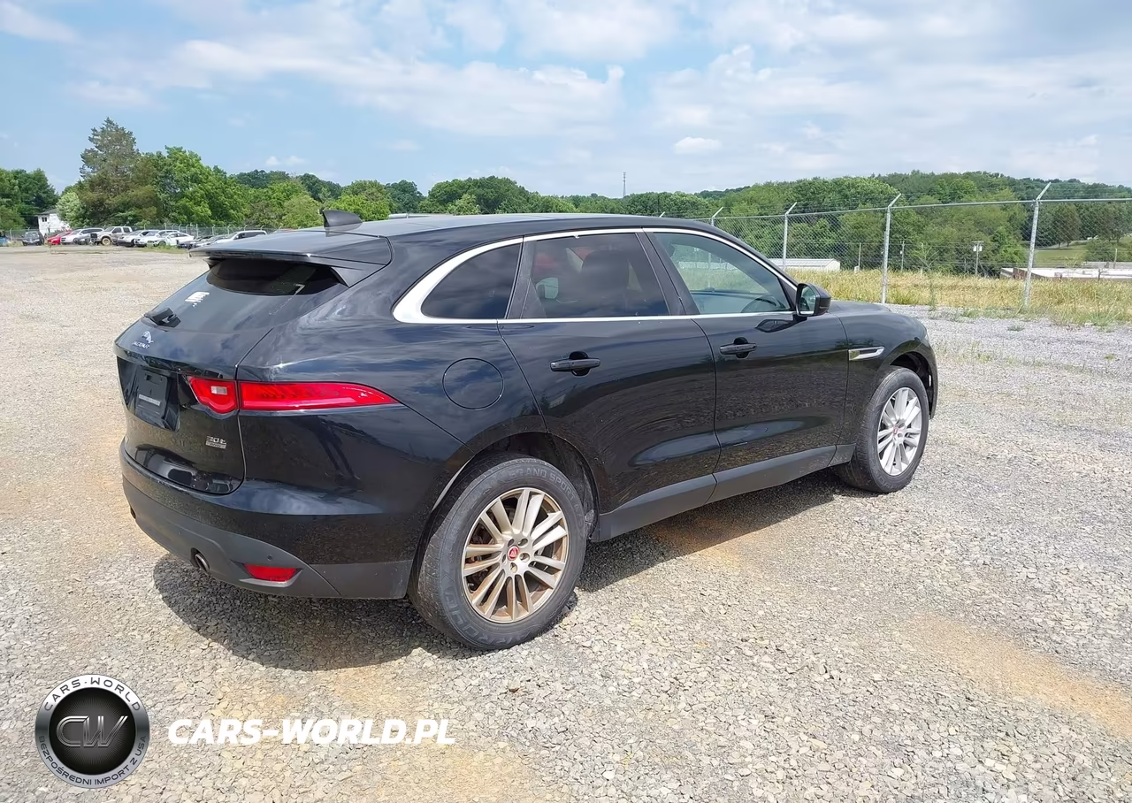 2020 Jaguar F-Pace 30T Prestige VIN:SADCK2GX4LA635683 - 4