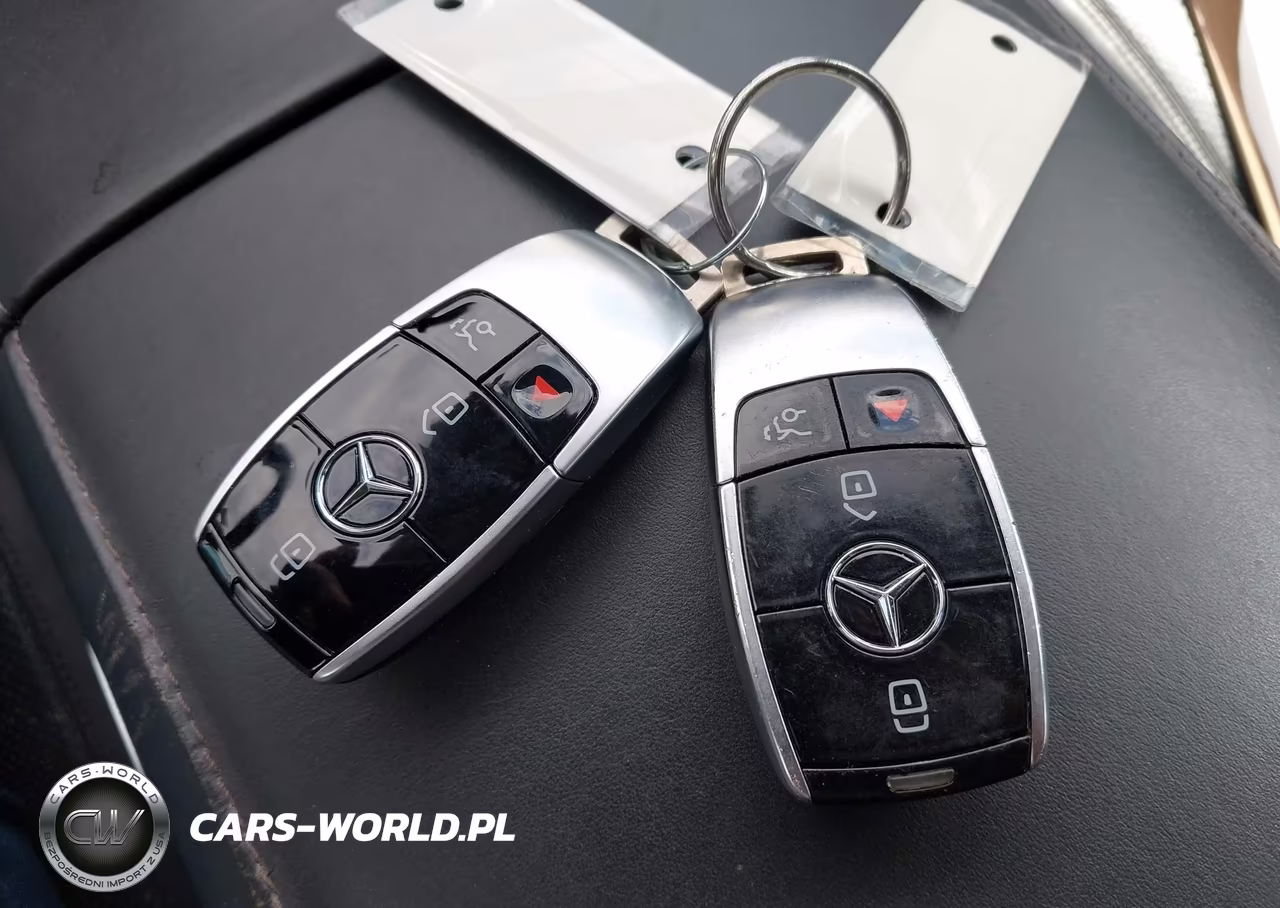 2018 Mercedes-Benz S 560 4Matic VIN:WDDUG8GB9JA346827 - 11
