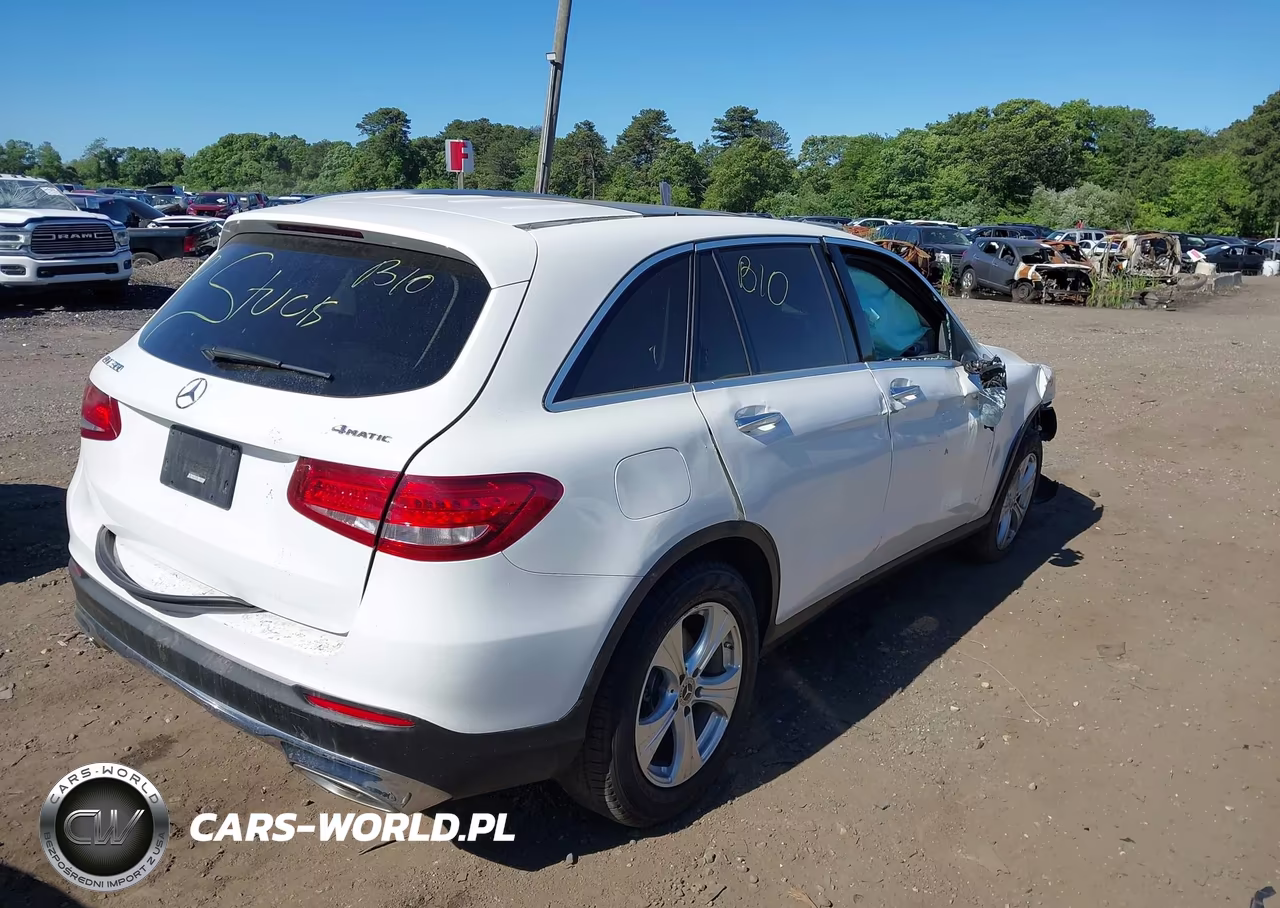 2018 Mercedes-Benz Glc 300 4Matic VIN:WDC0G4KB9JF402156 - 4