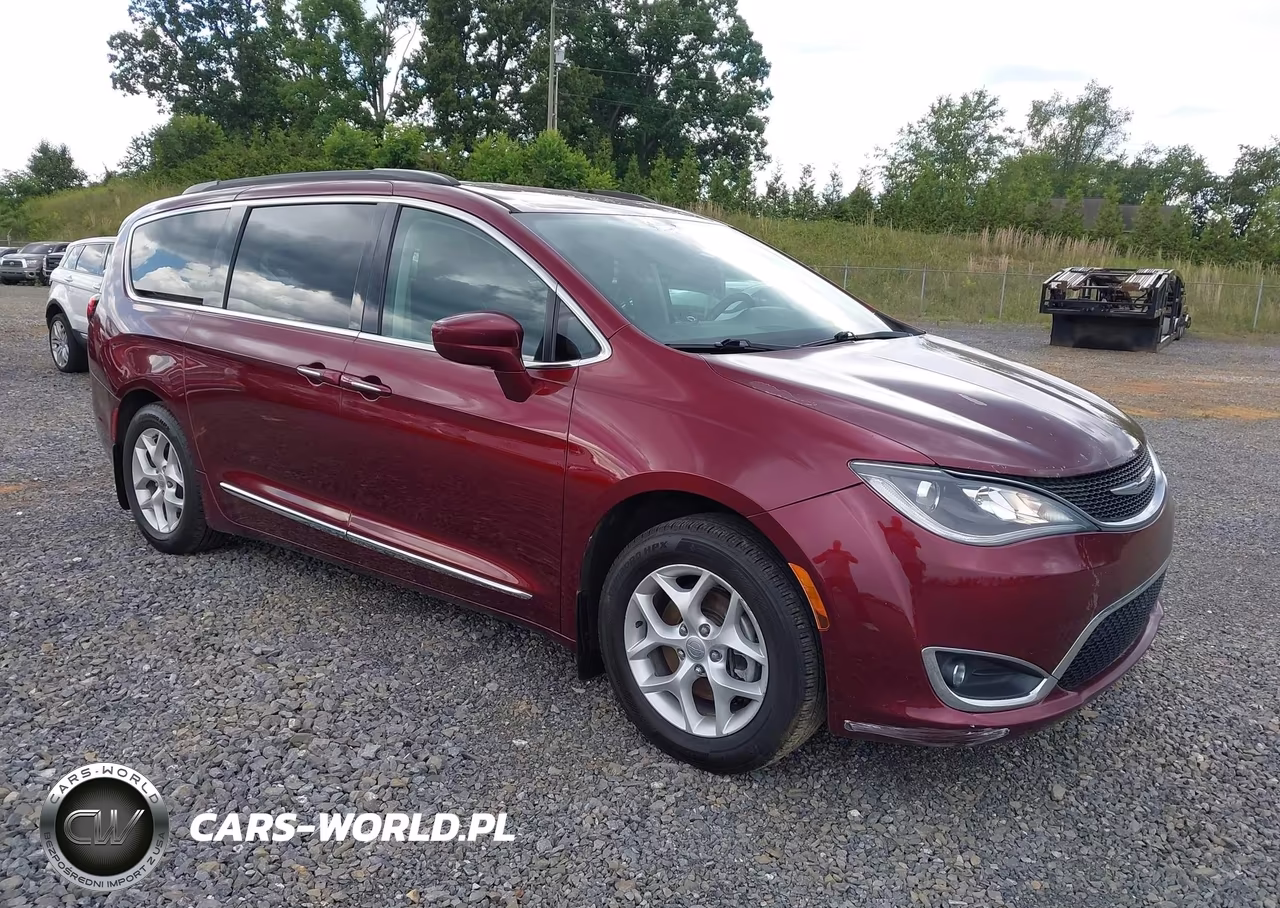 2017 Chrysler Pacifica Touring-L – zdjęcie 1 z 16