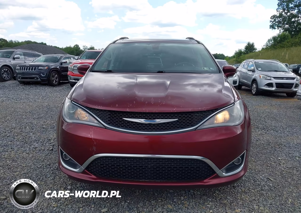 2017 Chrysler Pacifica Touring-L VIN:2C4RC1BG2HR541857 - 12