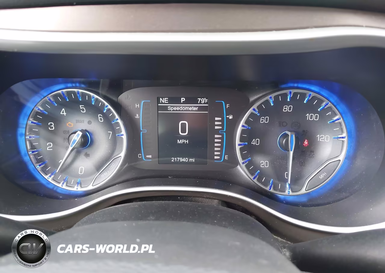 2017 Chrysler Pacifica Touring-L VIN:2C4RC1BG2HR541857 - 7
