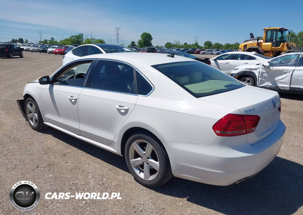 2013 Volkswagen Passat 2.0L Tdi Se VIN:1VWBN7A37DC030383 - 3