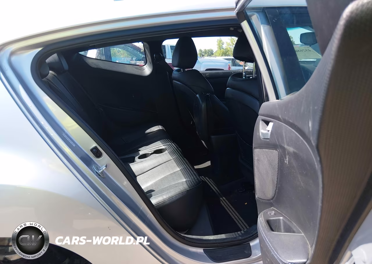 2014 Hyundai Veloster Turbo W-Blue VIN:KMHTC6AE9EU195562 - 8