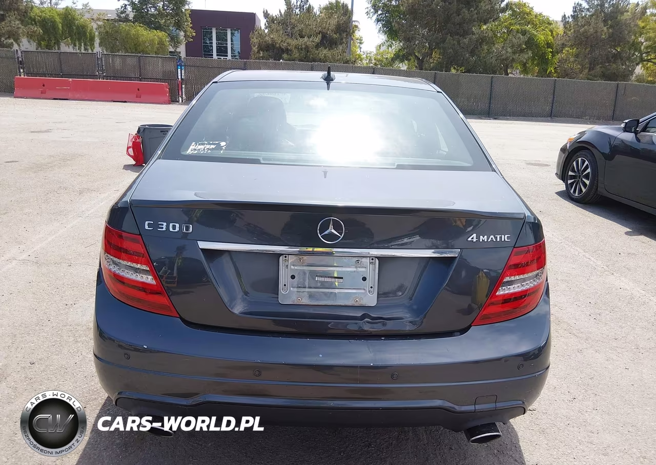 2013 Mercedes-Benz C 300 Sport 4Matic VIN:WDDGF8AB2DR283701 - 16