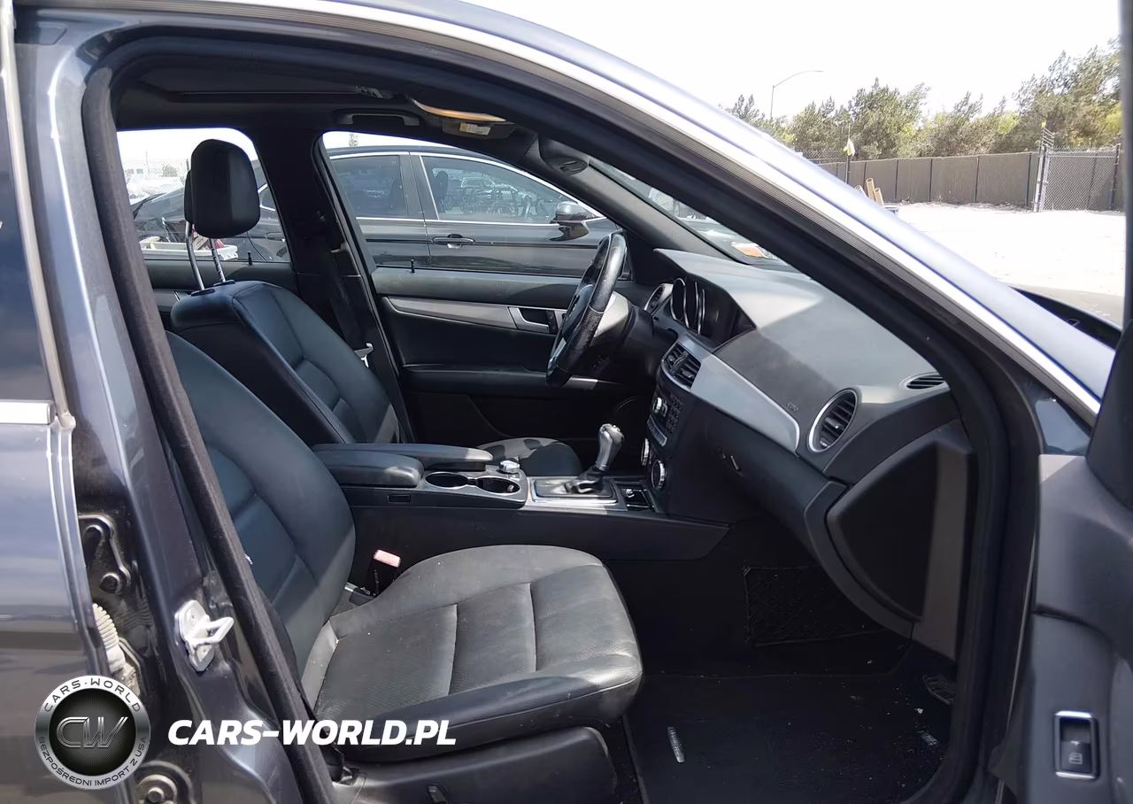 2013 Mercedes-Benz C 300 Sport 4Matic VIN:WDDGF8AB2DR283701 - 5