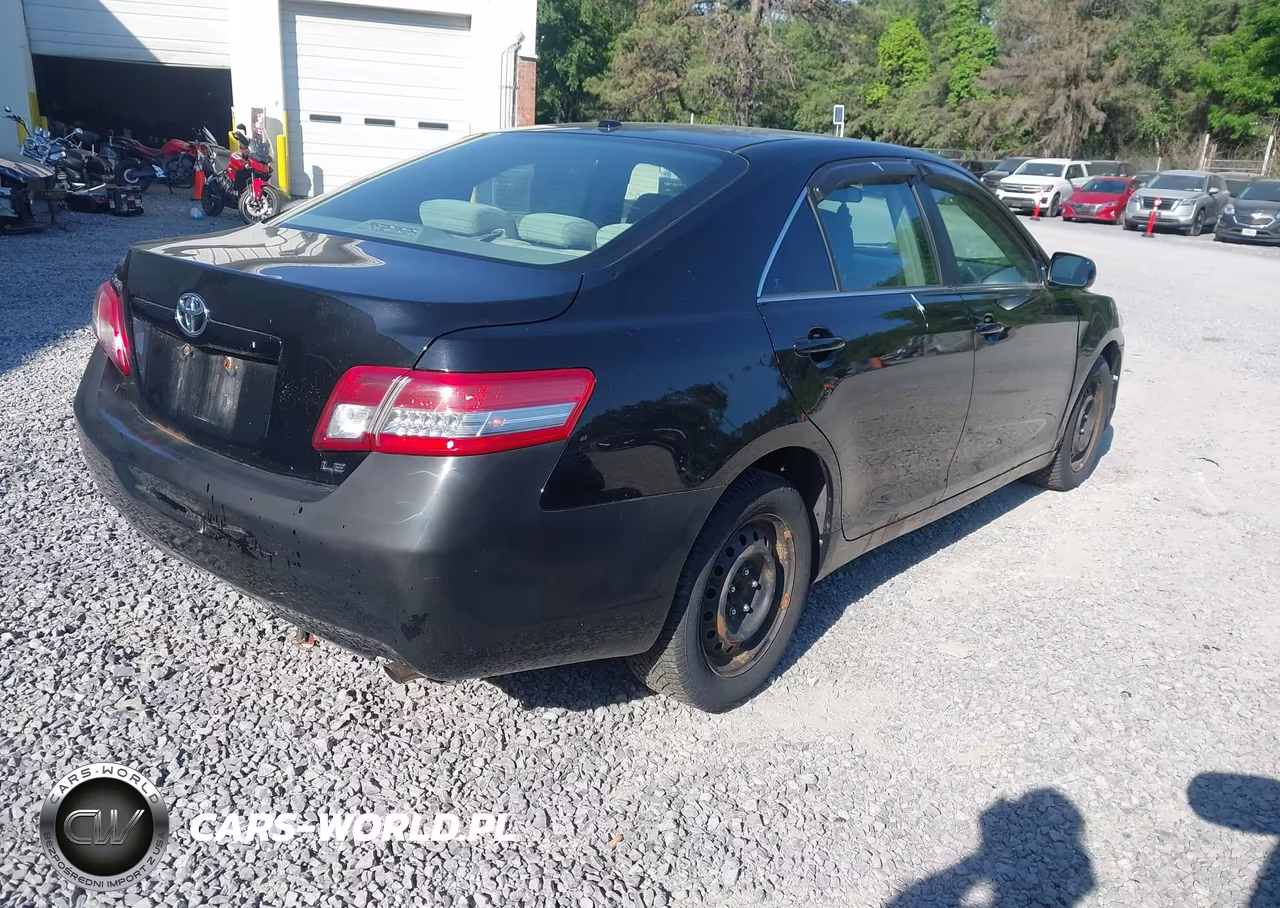 2010 Toyota Camry Le VIN:4T1BF3EK5AU031074 - 4