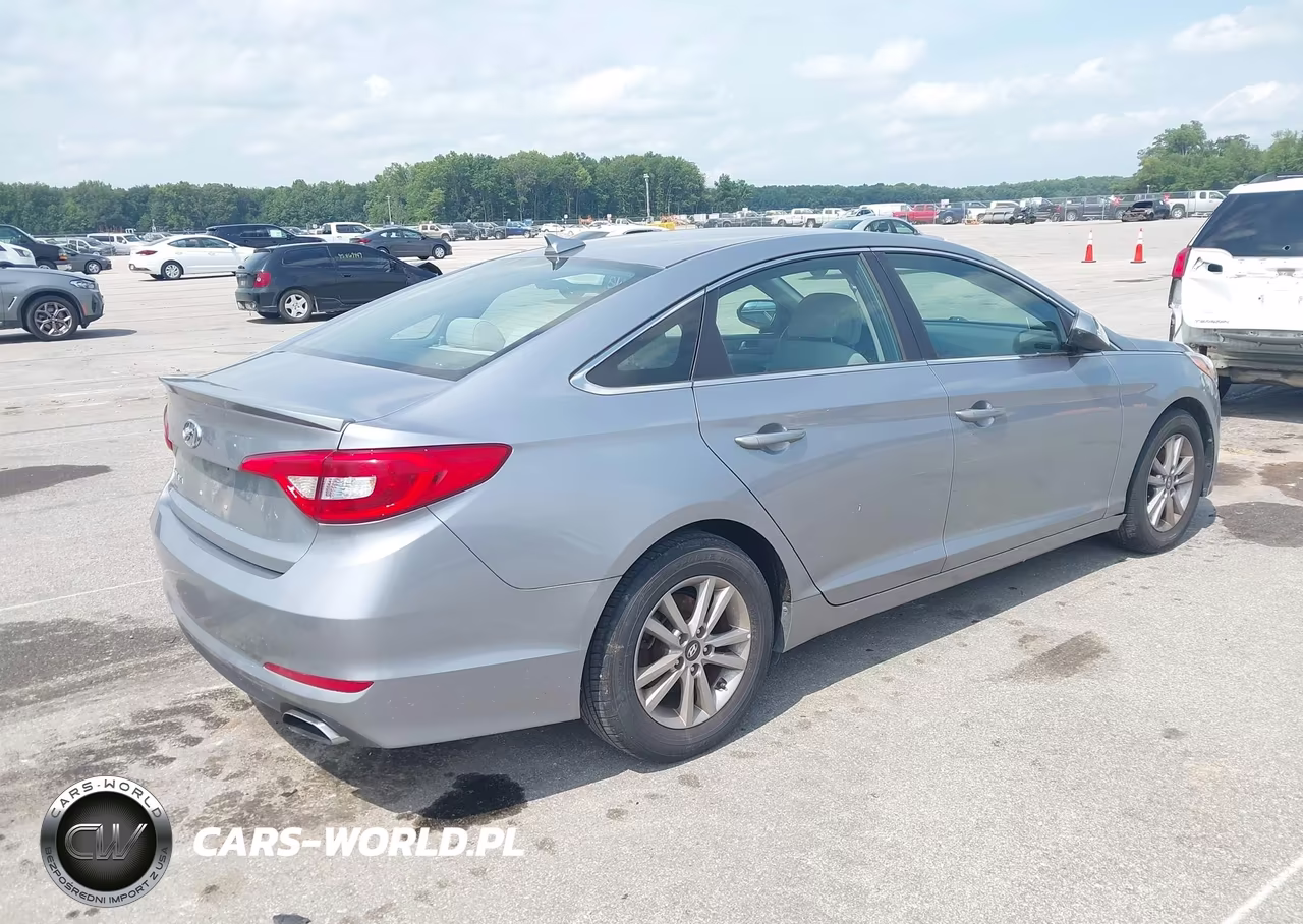 2016 Hyundai Sonata Se VIN:5NPE24AF5GH363059 - 4