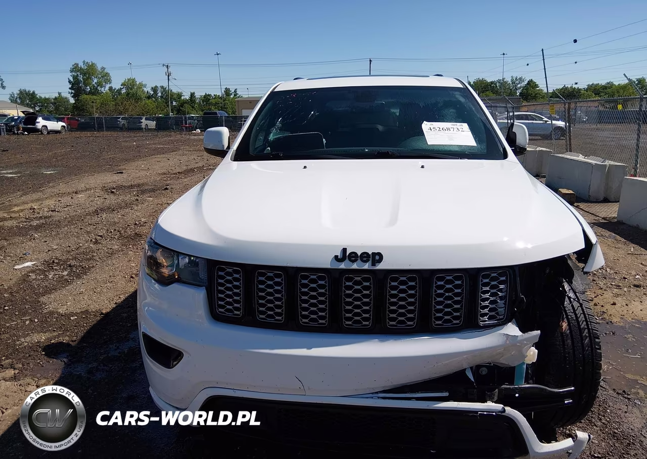 2020 Jeep Grand Cherokee Altitude 4X4 VIN:1C4RJFAG0LC359127 - 12