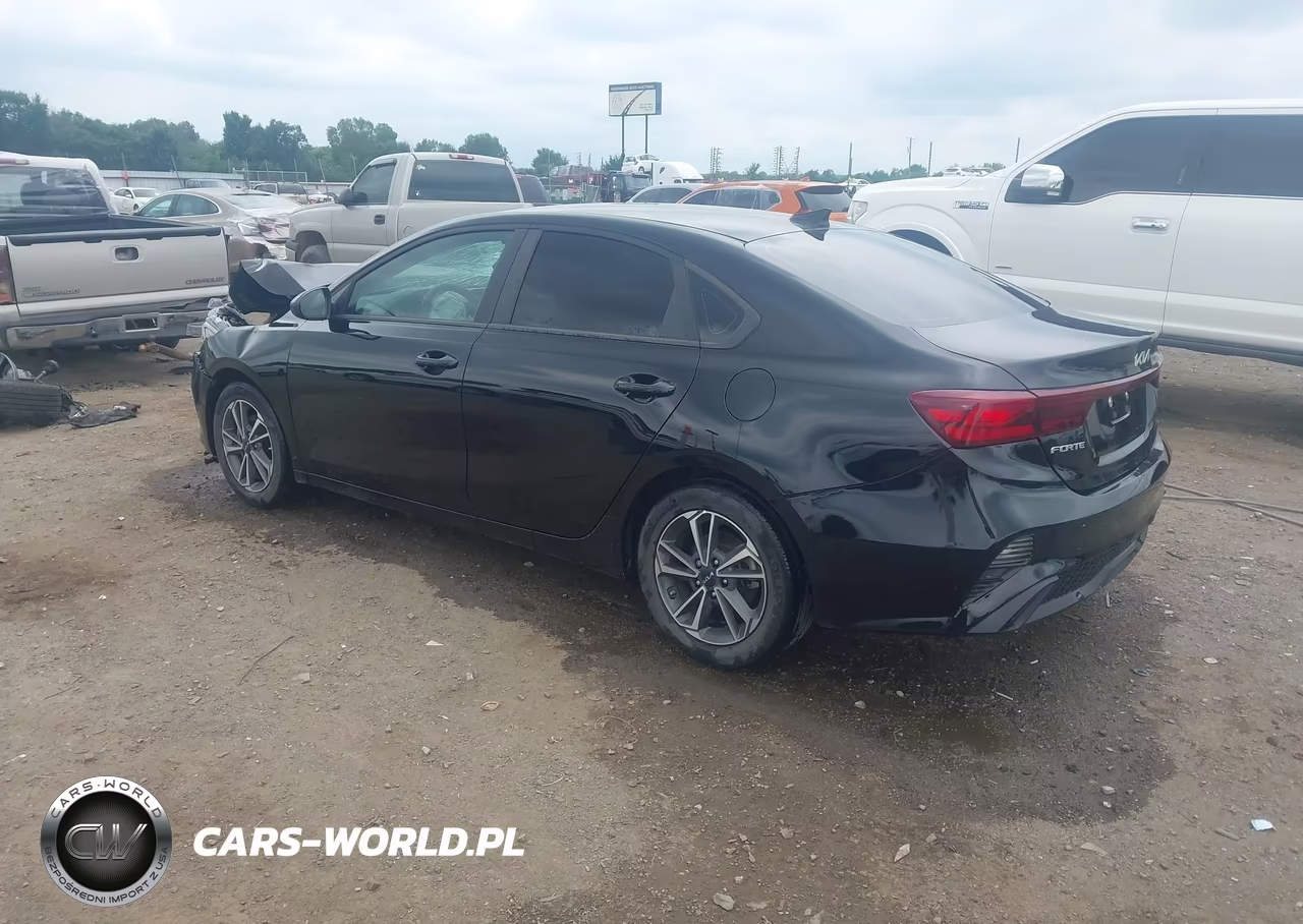 2022 Kia Forte Lxs VIN:3KPF24AD5NE425161 - 3