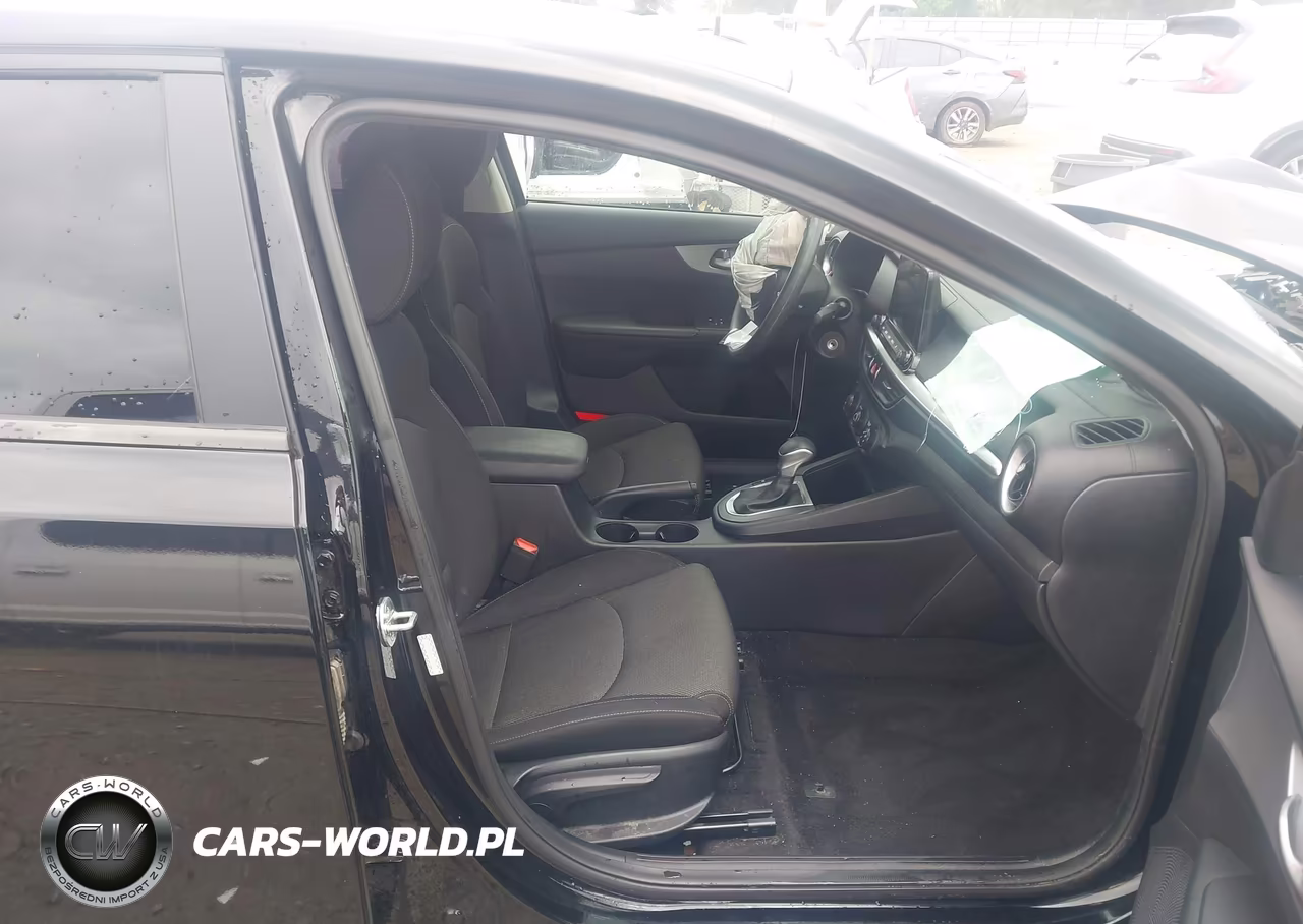 2022 Kia Forte Lxs VIN:3KPF24AD5NE425161 - 5