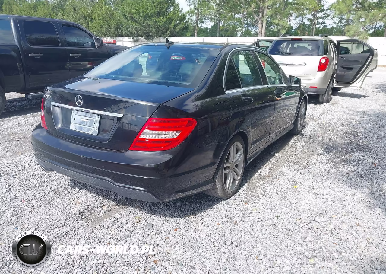 2012 Mercedes-Benz C 250 Luxury-Sport VIN:WDDGF4HB9CA630856 - 4