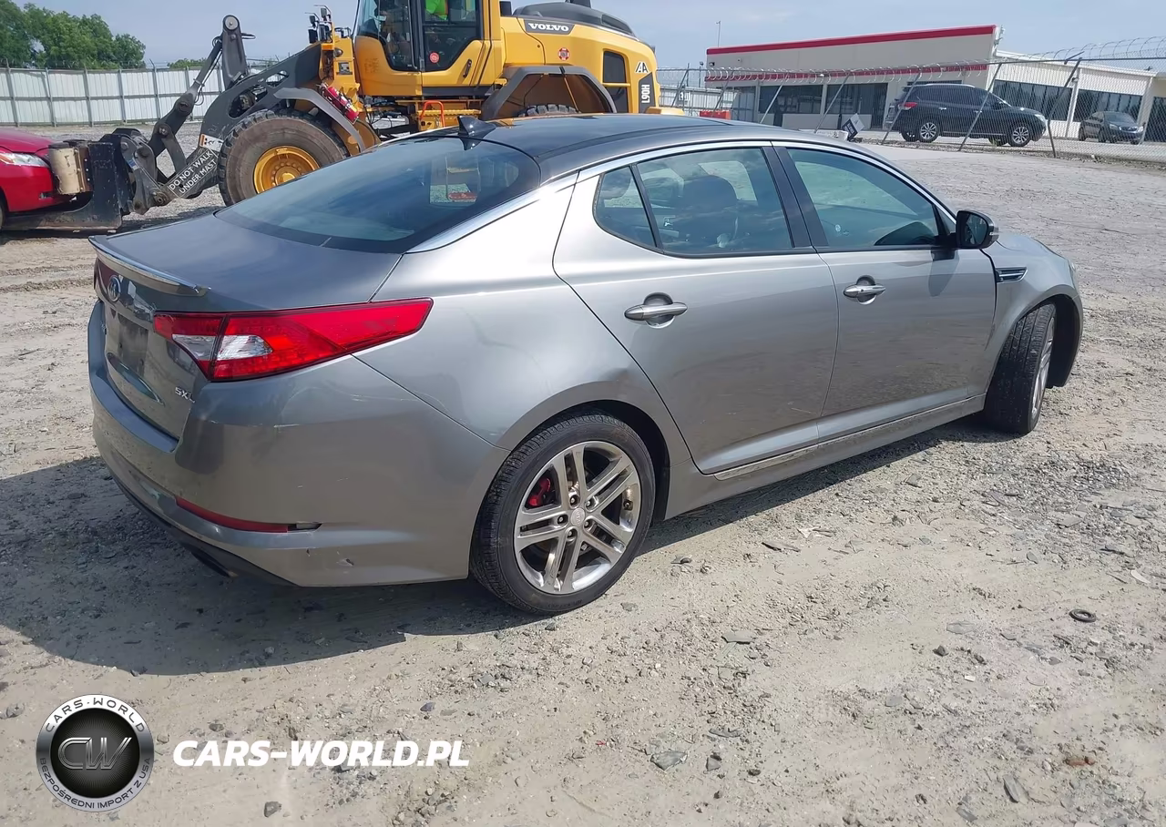 2013 Kia Optima Sx VIN:5XXGR4A61DG215454 - 4