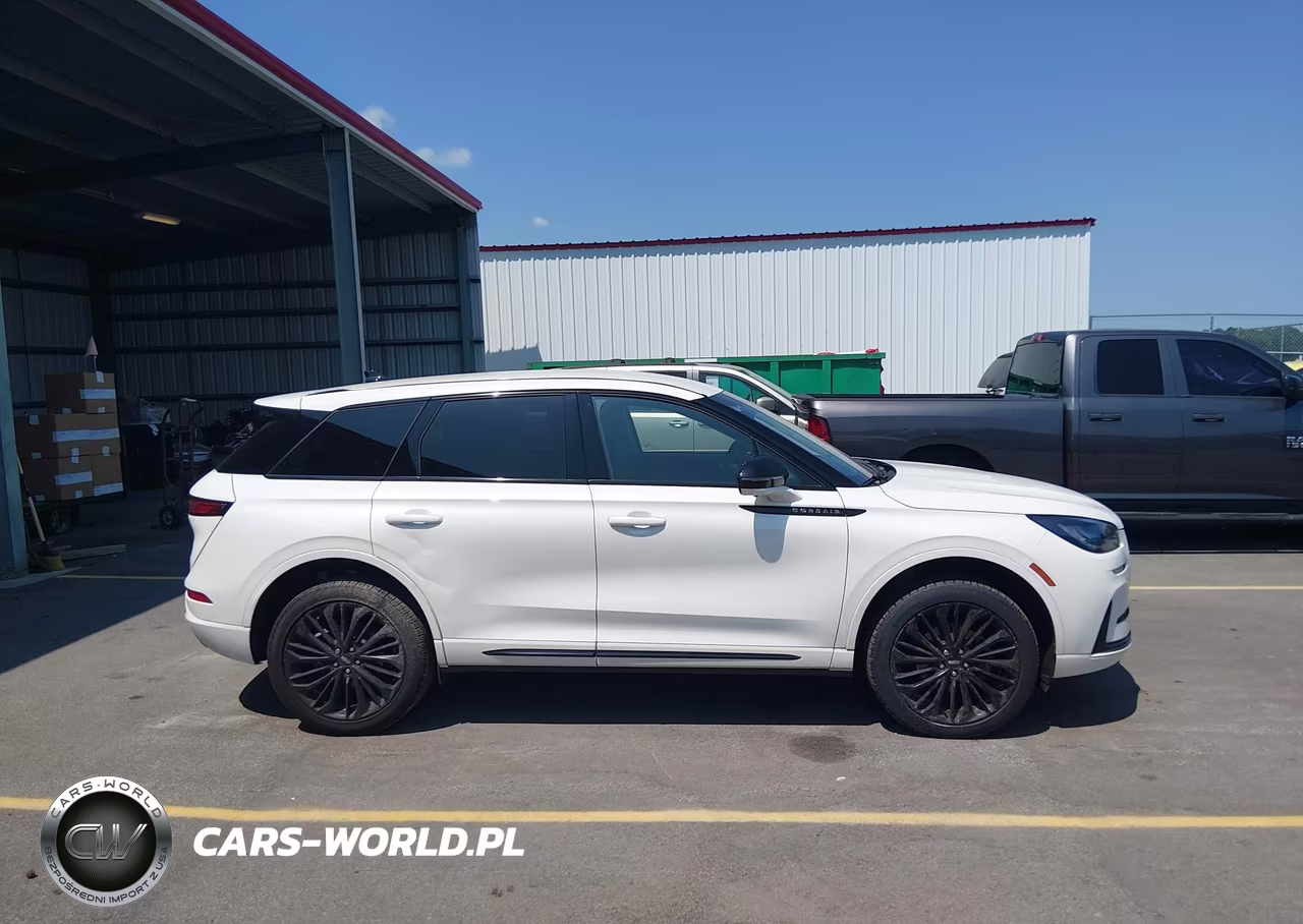 2024 Lincoln Corsair Premiere VIN:5LMCJ1CA0RUL03931 - 13