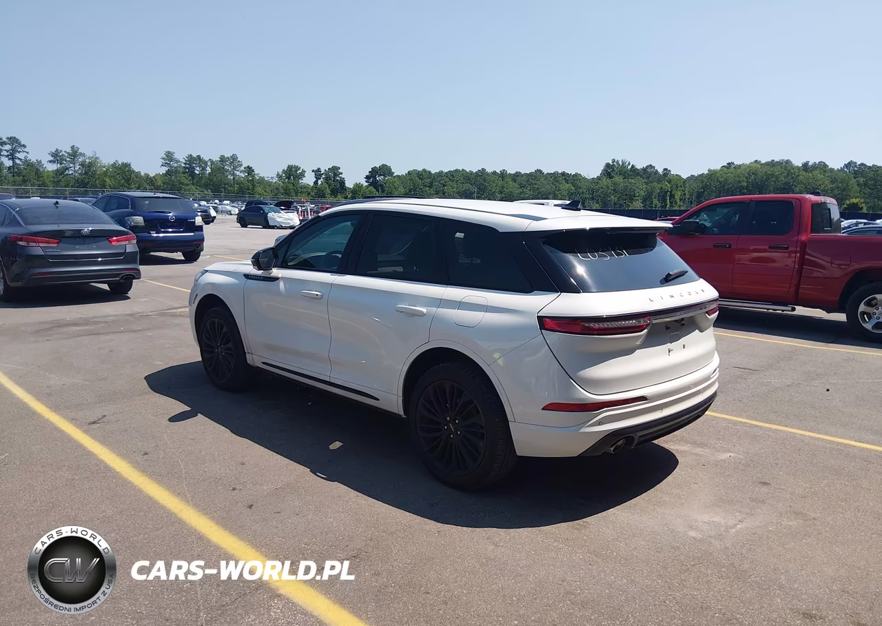 2024 Lincoln Corsair Premiere VIN:5LMCJ1CA0RUL03931 - 3