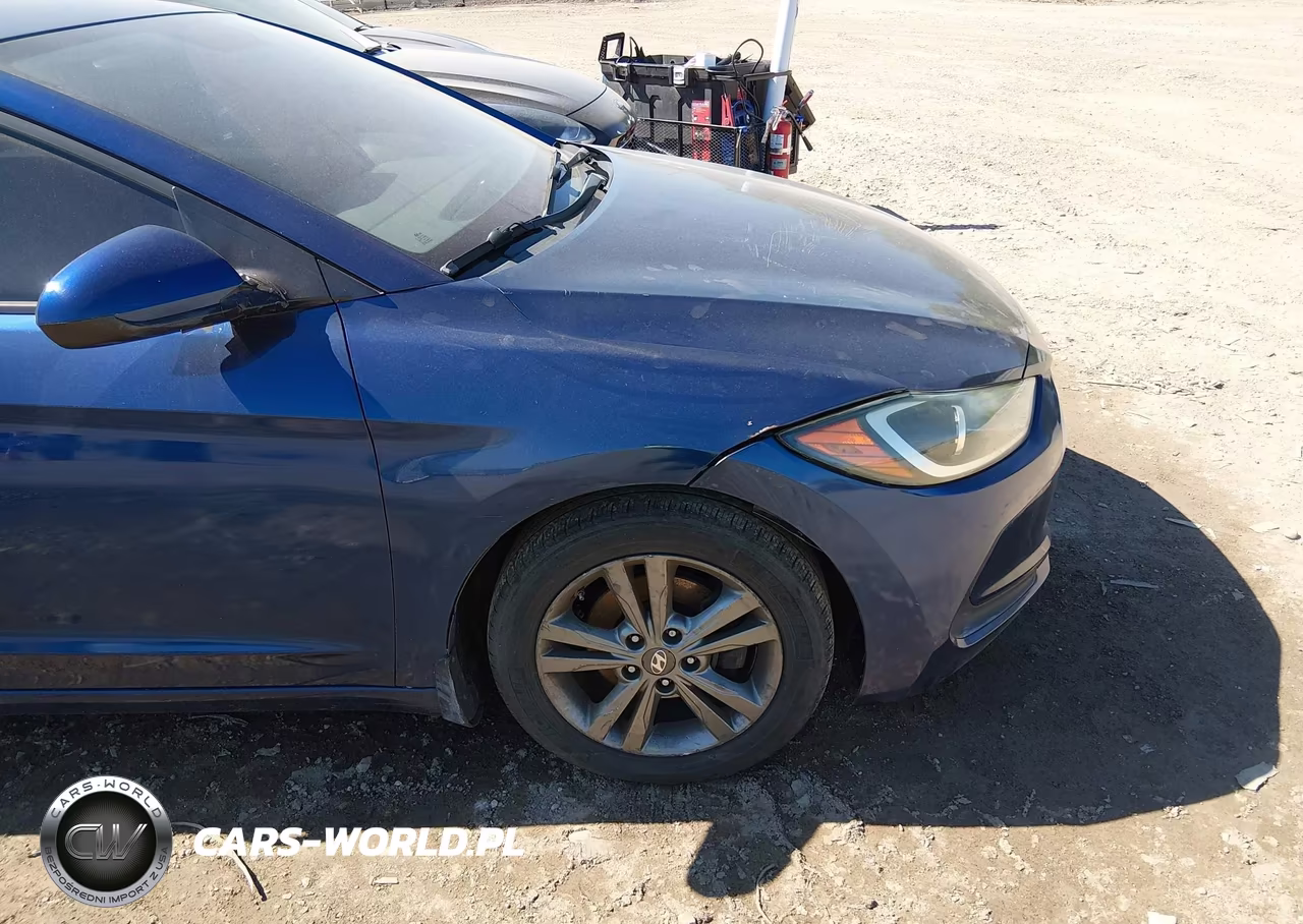 2018 Hyundai Elantra Sel VIN:5NPD84LF5JH250100 - 19