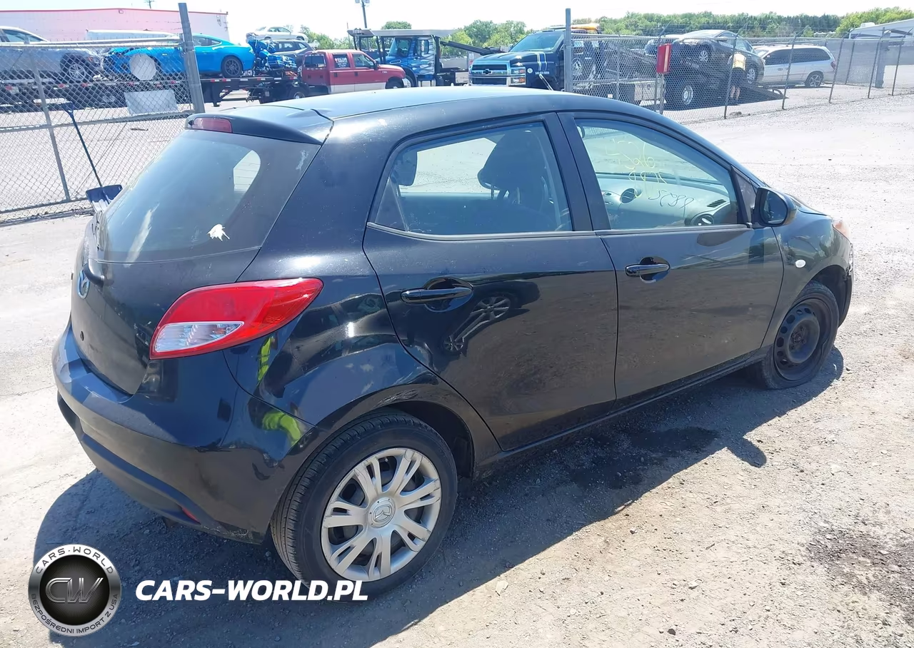 2011 Mazda Mazda2 Sport VIN:JM1DE1HZ5B0129415 - 4